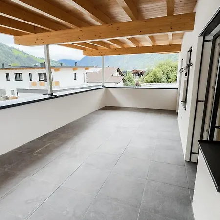 Koca Apartment *